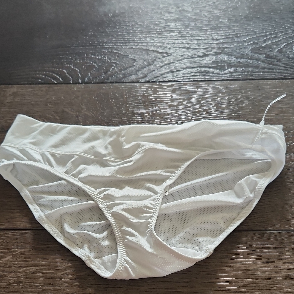 Warner's Classic White Panty M